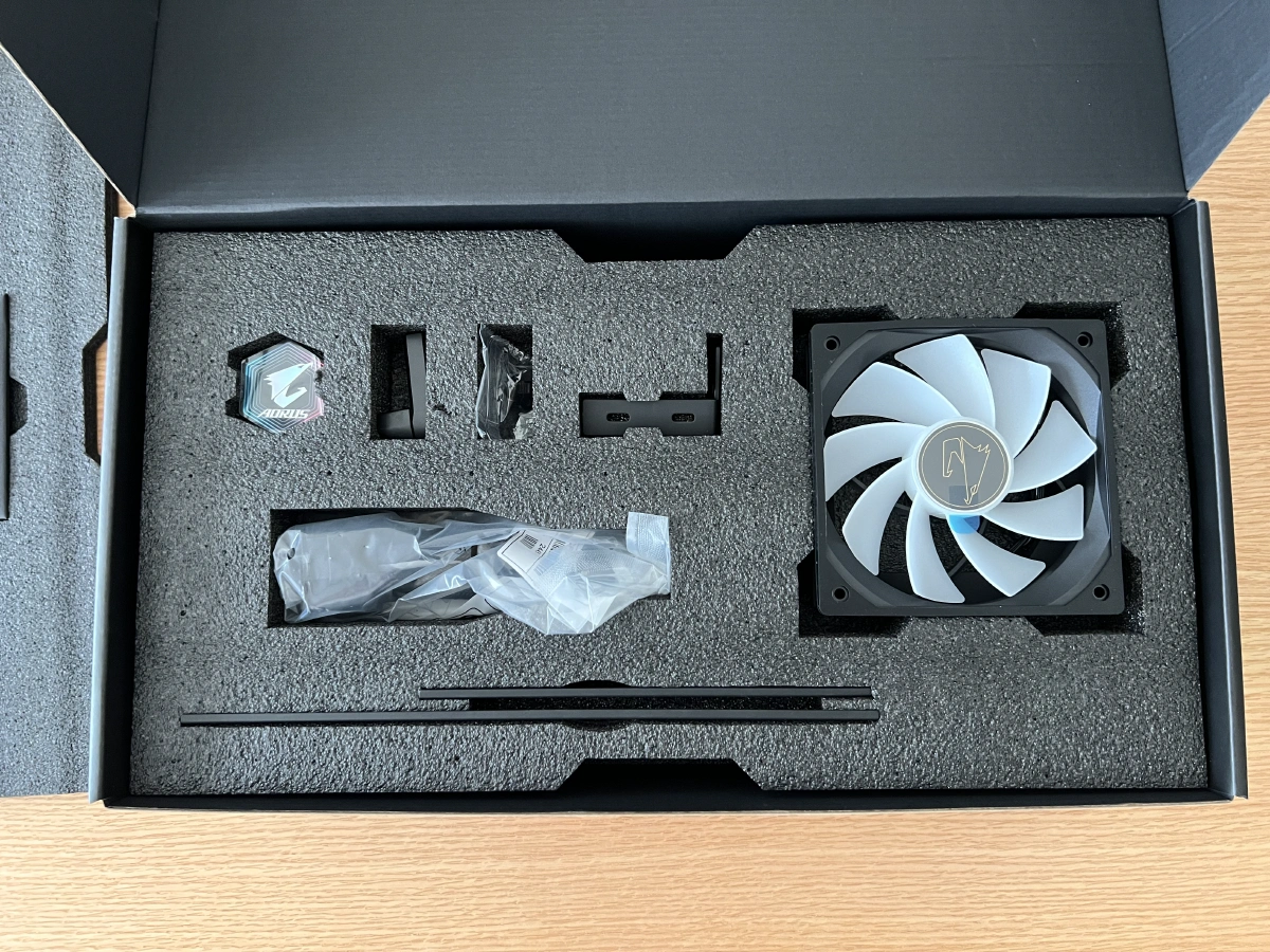 RTX5090 パッケージの中身