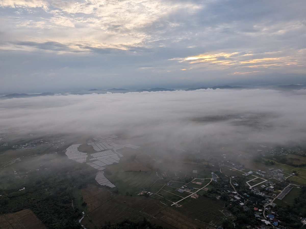 気球から見える雲